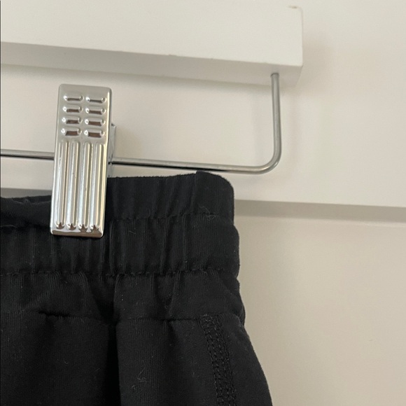 VUORI Black Jogger Pants, Size XS - Picture 9 of 10